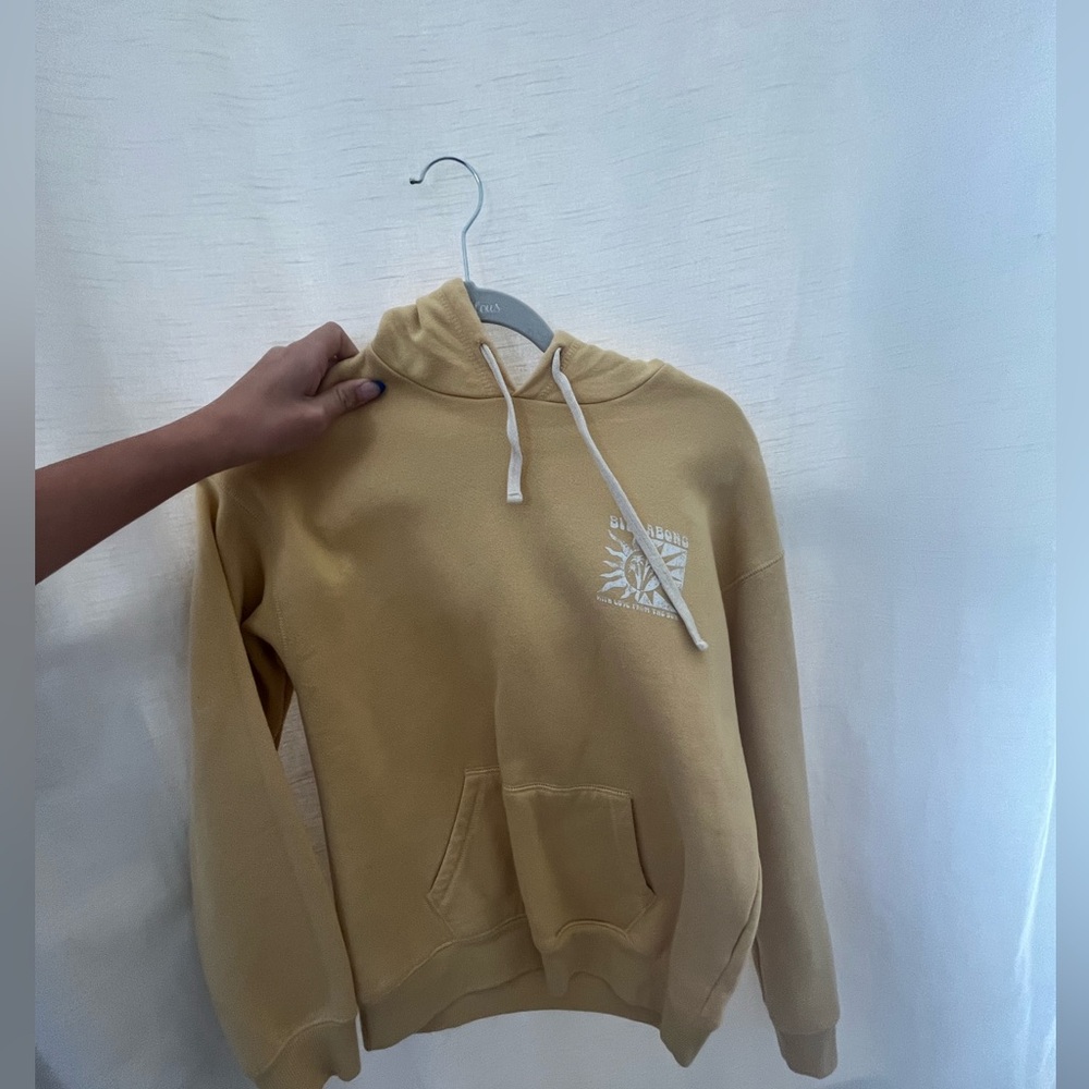 girls billabong hoodie in yellow. size small
